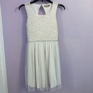 Girl’s Dress